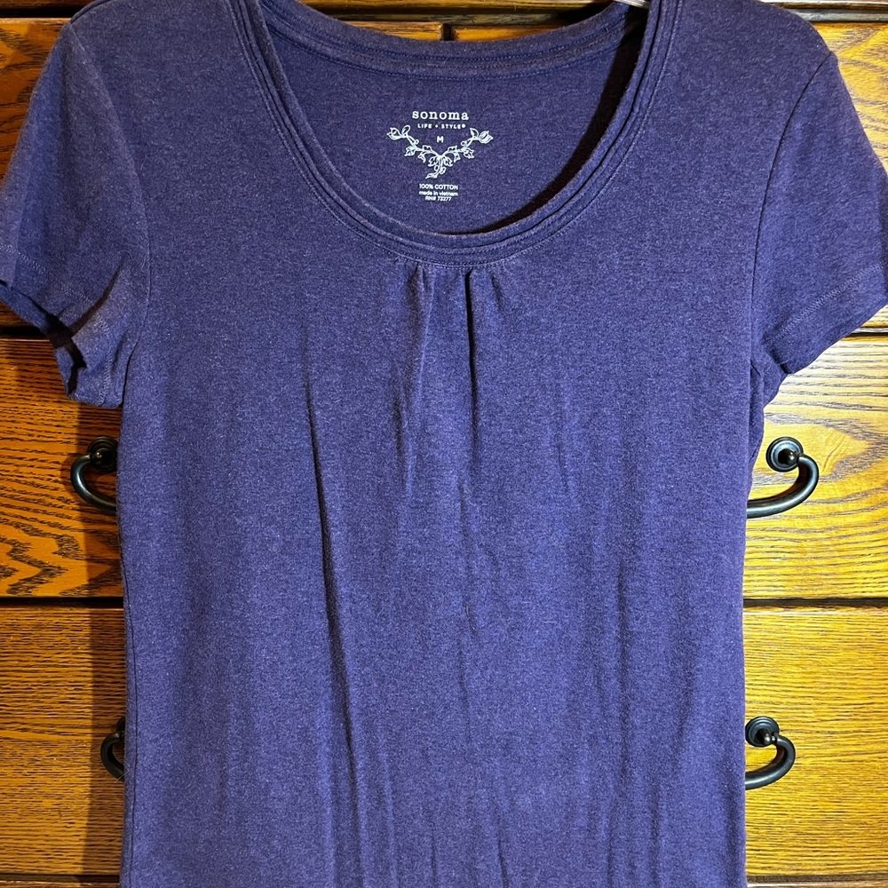 Sonoma short sleeve cotton top.